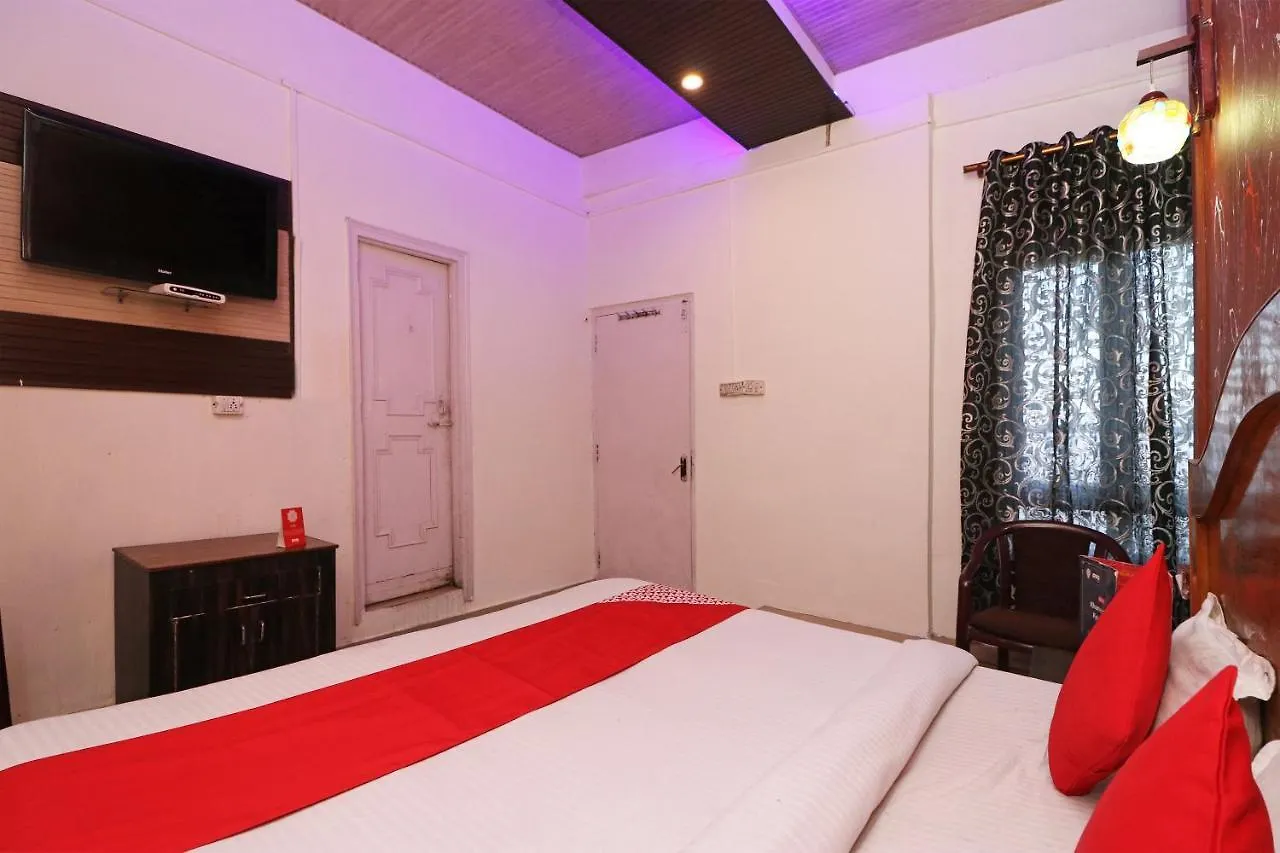 Oyo 46841 Aashiana Guest House Delhi  3*, Delhi (National Capital Territory of India)