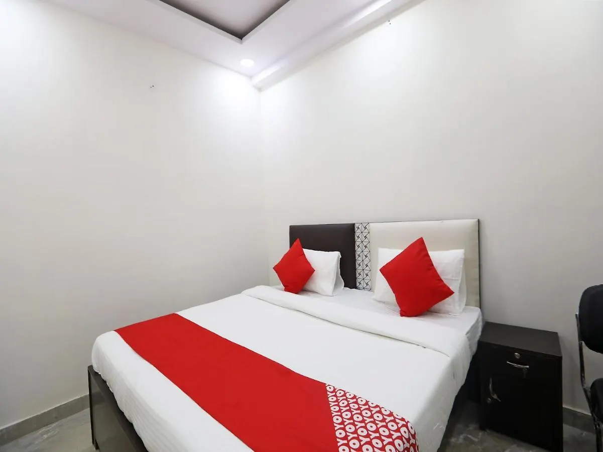 Oyo 46841 Aashiana Guest House Delhi